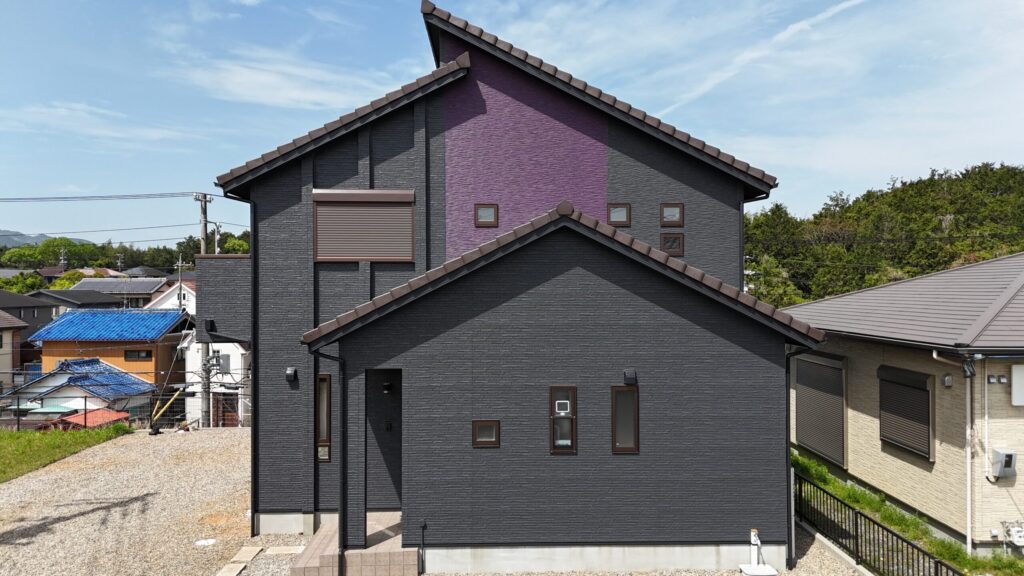 きれいな紫で仕上げた事例